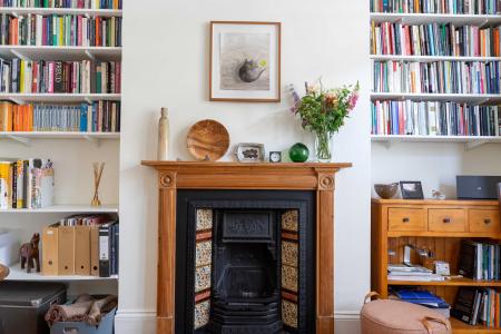2 bedroom Flat to let in Kinsale Road, Peckham, London, SE15