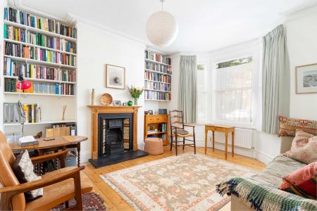 2 bedroom Flat to let in Kinsale Road, Peckham, London, SE15