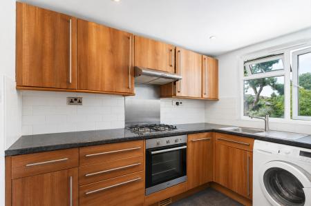 2 bedroom Flat to let in Bellenden Road, Bellenden, London, SE15