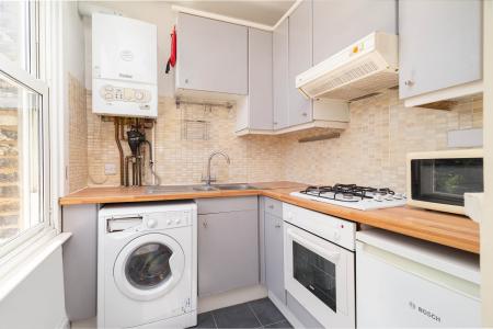 2 bedroom Flat to let in Waldram Park Road, Forest Hill, London, SE23