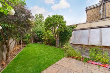 3 bedroom Semi-detached house for sale in Dunstans Road, London, SE22
