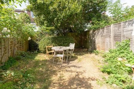 3 bedroom Semi-detached house to let in Tulsemere Road, West Norwood, London, SE27