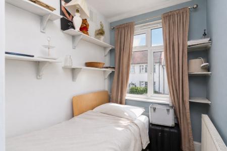 3 bedroom Semi-detached house to let in Tulsemere Road, West Norwood, London, SE27