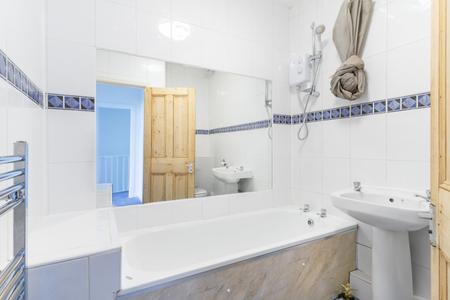 3 bedroom Semi-detached house to let in Tulsemere Road, West Norwood, London, SE27