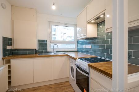 1 bedroom Flat to let in North Crofts, Sydenham Hill, Forest Hill, London, SE23