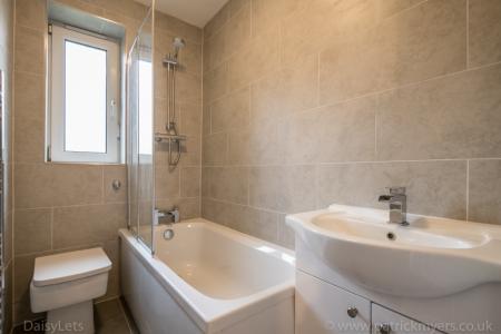 1 bedroom Flat to let in North Crofts, Sydenham Hill, Forest Hill, London, SE23