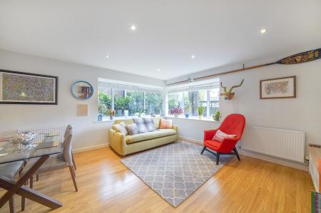 1 bedroom Flat to let in Dacres Road, Forest Hill, London, SE23