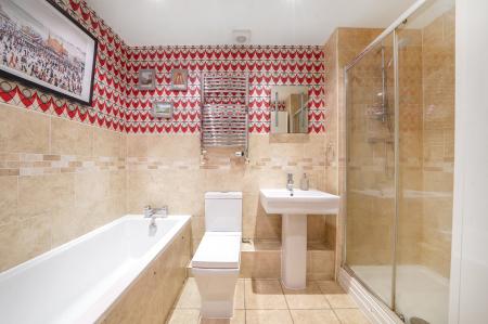 1 bedroom Flat to let in Dacres Road, Forest Hill, London, SE23