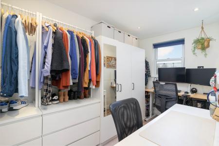 2 bedroom Flat to let in Travers House, London, SE10
