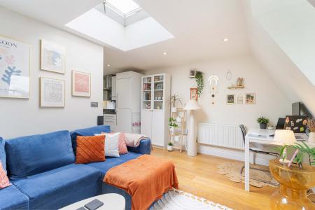 2 bedroom Flat to let in Travers House, London, SE10