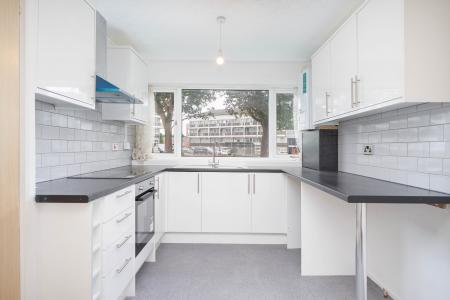 3 bedroom Terraced House to let in Belvoir Close, Mottingham, London, SE9