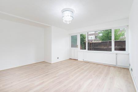 3 bedroom Terraced House to let in Belvoir Close, Mottingham, London, SE9