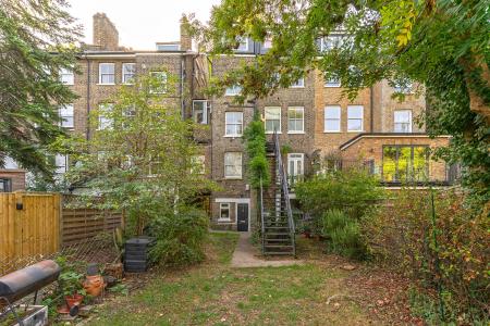 1 bedroom Studio flat to let in East Dulwich Road, East Dulwich, London, SE22