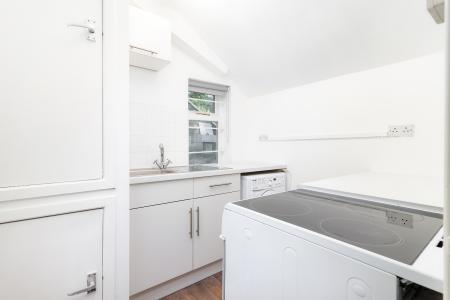 1 bedroom Studio flat to let in East Dulwich Road, East Dulwich, London, SE22