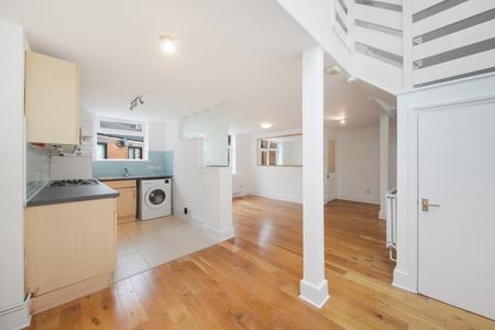 2 bedroom Terraced House to let in Dulwich Lawn Close, East Dulwich, London, SE22