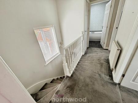 3 bedroom Semi-detached house for sale in Highfield Close, Doncaster, Doncaster, DN7