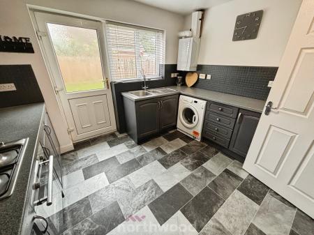 3 bedroom Semi-detached house for sale in Highfield Close, Doncaster, Doncaster, DN7
