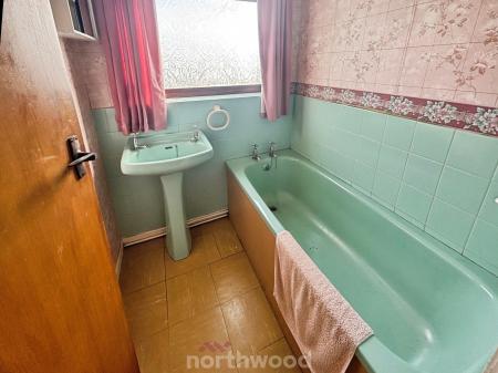 2 bedroom Bungalow for sale in Lings Lane, Hatfield, Doncaster, DN7