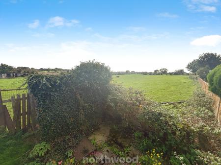 2 bedroom Bungalow for sale in Lings Lane, Hatfield, Doncaster, DN7