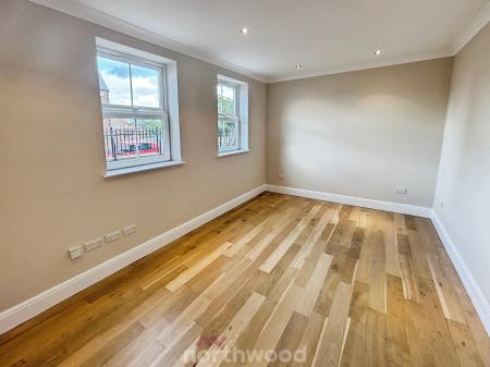 6 bedroom Detached house for sale in Main Street, Hatfield Woodhouse, Doncaster, DN7