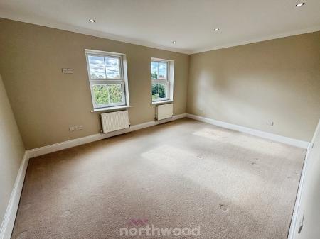 6 bedroom Detached house for sale in Main Street, Hatfield Woodhouse, Doncaster, DN7