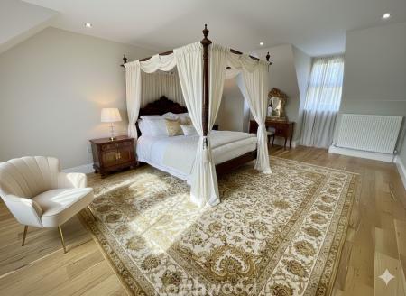 6 bedroom Detached house for sale in Main Street, Hatfield Woodhouse, Doncaster, DN7