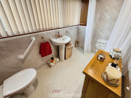 3 bedroom Semi-detached house for sale in Millard Avenue, Hatfield, Doncaster, DN7