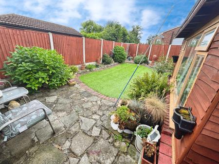 3 bedroom Semi-detached house for sale in Millard Avenue, Hatfield, Doncaster, DN7