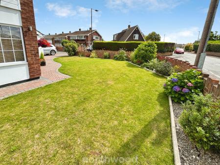 3 bedroom Detached house for sale in Millard Avenue, Hatfield, Doncaster, DN7
