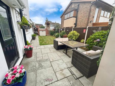 3 bedroom Detached house for sale in Millard Avenue, Hatfield, Doncaster, DN7