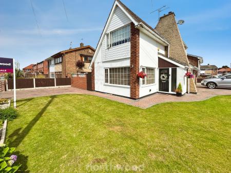 3 bedroom Detached house for sale in Millard Avenue, Hatfield, Doncaster, DN7