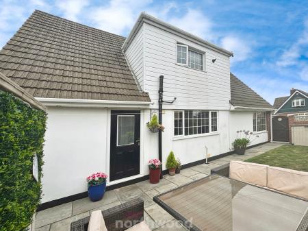 3 bedroom Detached house for sale in Millard Avenue, Hatfield, Doncaster, DN7