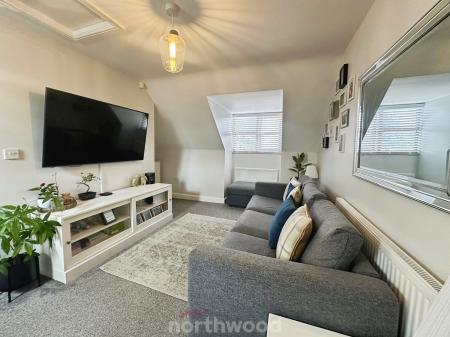 2 bedroom Maisonette for sale in Paddock Way, Hatfield, Doncaster, DN7