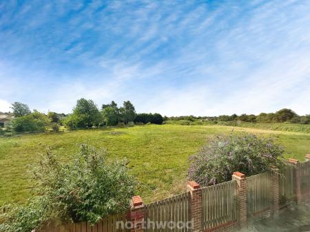 2 bedroom Maisonette for sale in Paddock Way, Hatfield, Doncaster, DN7