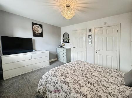 2 bedroom Maisonette for sale in Paddock Way, Hatfield, Doncaster, DN7