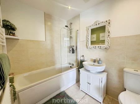 2 bedroom Maisonette for sale in Paddock Way, Hatfield, Doncaster, DN7