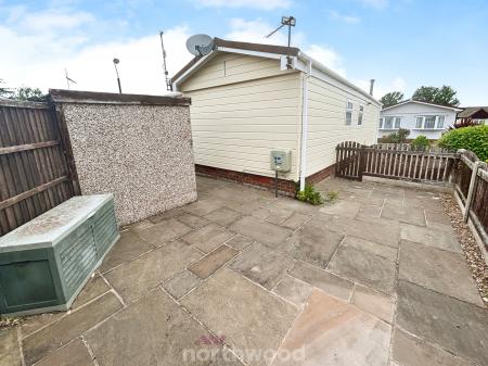 1 bedroom Park home for sale in Redhouse Park, Hatfield Woodhouse, Doncaster, DN7