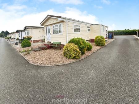 1 bedroom Park home for sale in Redhouse Park, Hatfield Woodhouse, Doncaster, DN7