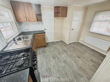 1 bedroom Park home for sale in Redhouse Park, Hatfield Woodhouse, Doncaster, DN7