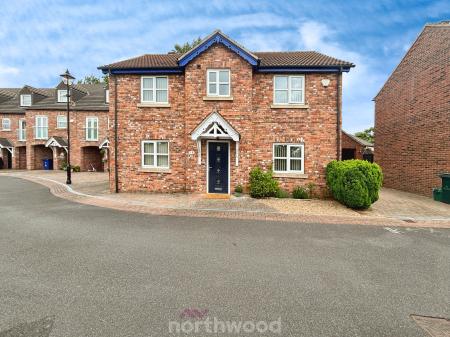 4 bedroom Detached house for sale in Tower Gardens, Hatfield, Doncaster, DN7