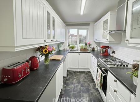 2 bedroom Bungalow for sale in Homestead Garth, Hatfield, Doncaster, DN7