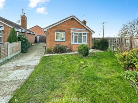 2 bedroom Bungalow for sale in Homestead Garth, Hatfield, Doncaster, DN7