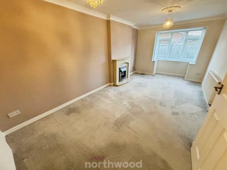 2 bedroom Bungalow for sale in Homestead Garth, Hatfield, Doncaster, DN7