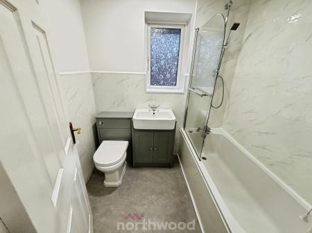 2 bedroom Bungalow for sale in Homestead Garth, Hatfield, Doncaster, DN7