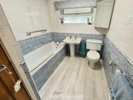 3 bedroom Bungalow for sale in St Georges Avenue, Dunsville, Doncaster, DN7