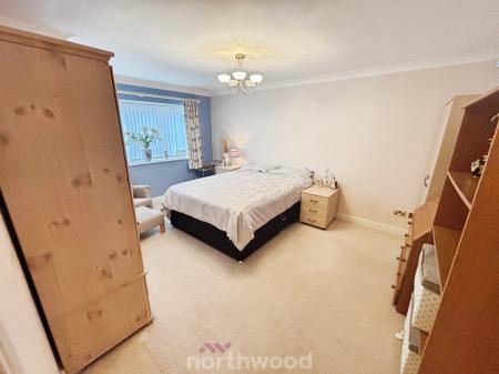 3 bedroom Bungalow for sale in St Georges Avenue, Dunsville, Doncaster, DN7