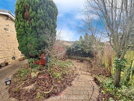 3 bedroom Bungalow for sale in St Georges Avenue, Dunsville, Doncaster, DN7