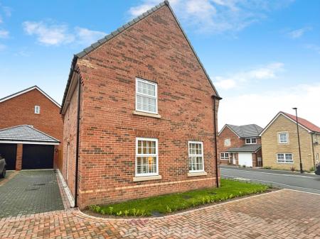 4 bedroom Detached house for sale in Fallow Road, Hatfield, Doncaster, DN7