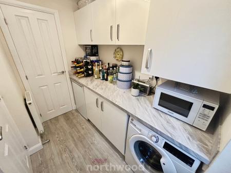 4 bedroom Detached house for sale in Fallow Road, Hatfield, Doncaster, DN7