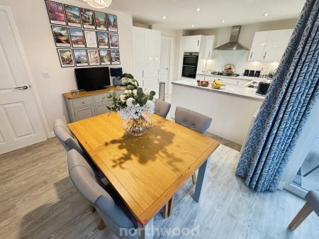 4 bedroom Detached house for sale in Fallow Road, Hatfield, Doncaster, DN7